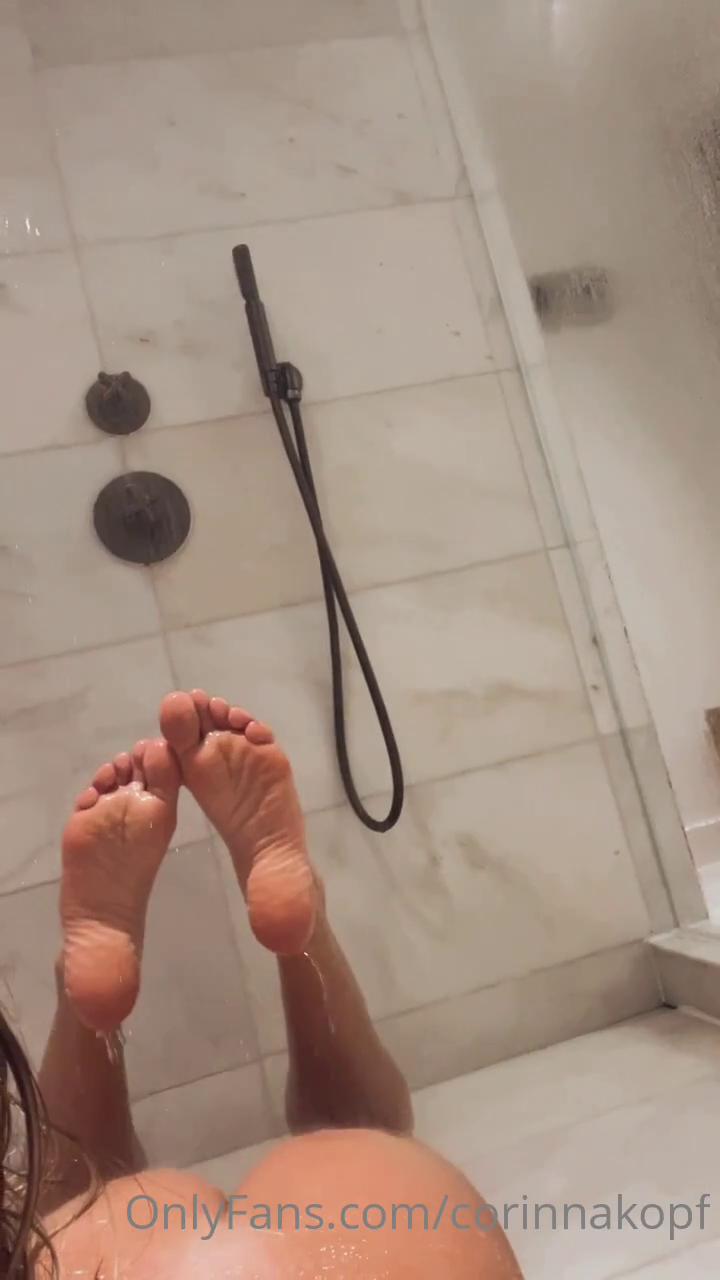 Corinna Kopf Bare Feet Onlyfans Set Leaked