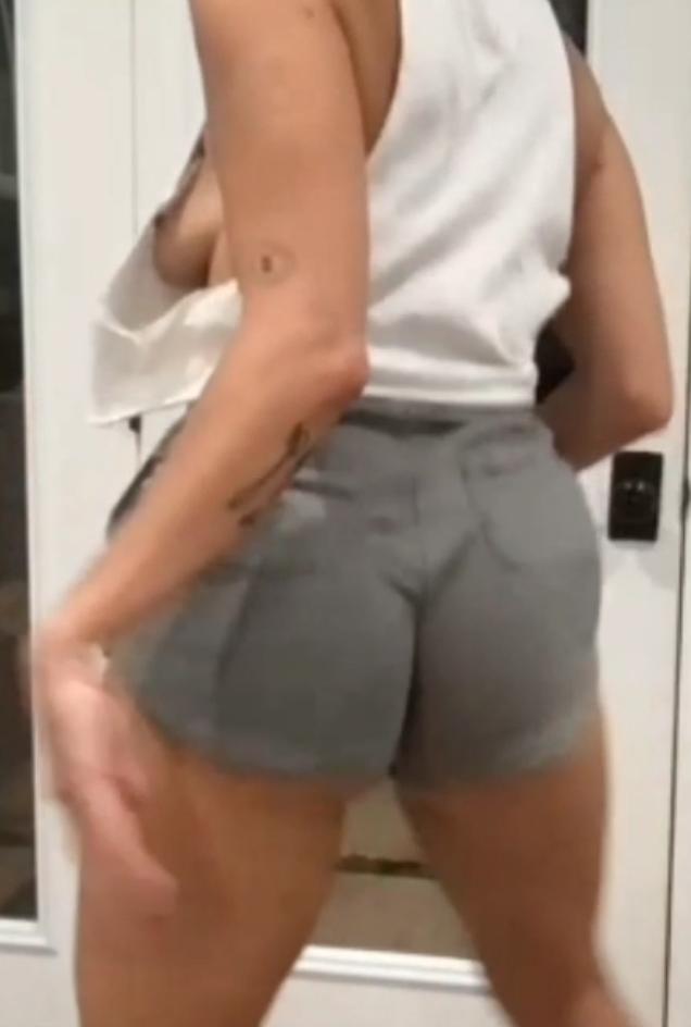 Gabbie Hanna Nipple Slip Onlyfans Livestream Leaked