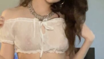 Hannah Owo Nude See-Through Top Onlyfans Video Leaked