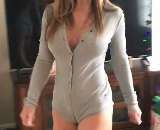 Banshee Moon Xmas Onesie Camel Toe Onlyfans Video Leaked