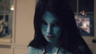 Belle Delphine Avatar Cosplay Photos