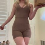 STPeach Nude Delivery Role Play PPV Fansly Video Leaked