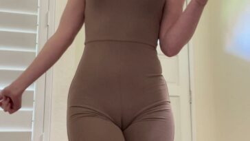 STPeach Nude Delivery Role Play PPV Fansly Video Leaked