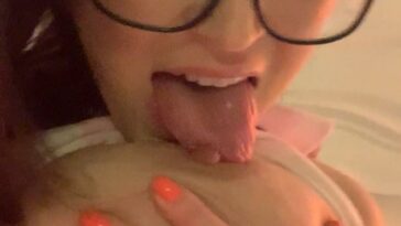 Tessa Fowler Nude Titty Lick OnlyFans Video Leaked