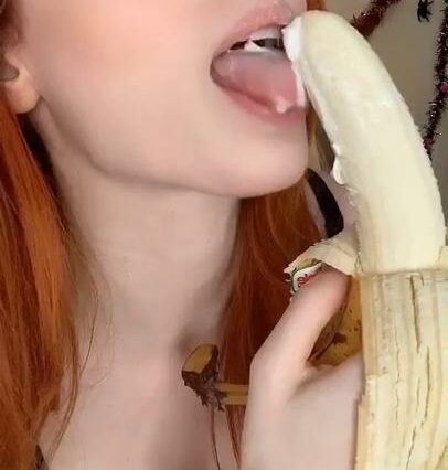 Amouranth Blowjob Banana Onlyfans Video Leaked - Influencers GoneWild