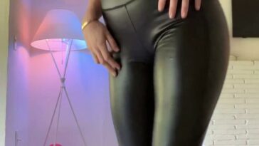 KittyPlays Underboob Leather Pants Fansly Set Leaked - Influencers GoneWild